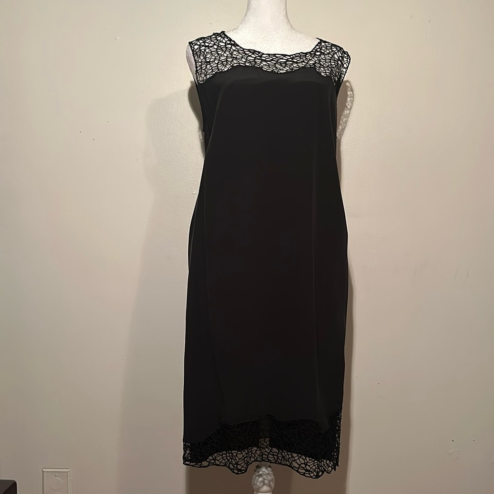 Elie Tahari Black Sleeveless Dress Size 12.
